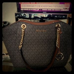 Micheal Kors Purse